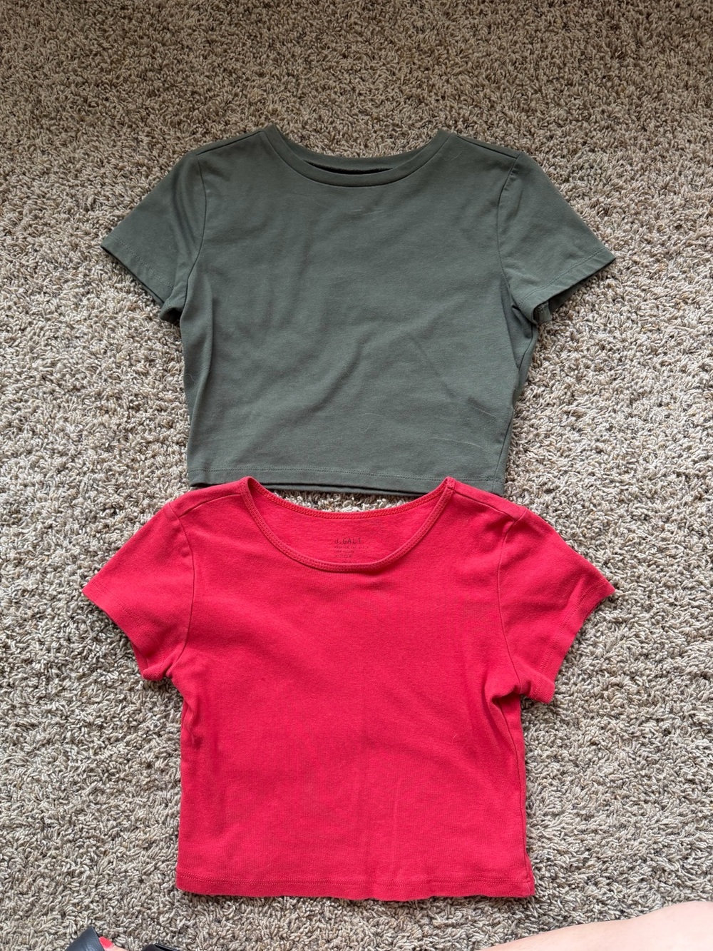 Bundle 2 crop top shirts Olive Green & Red